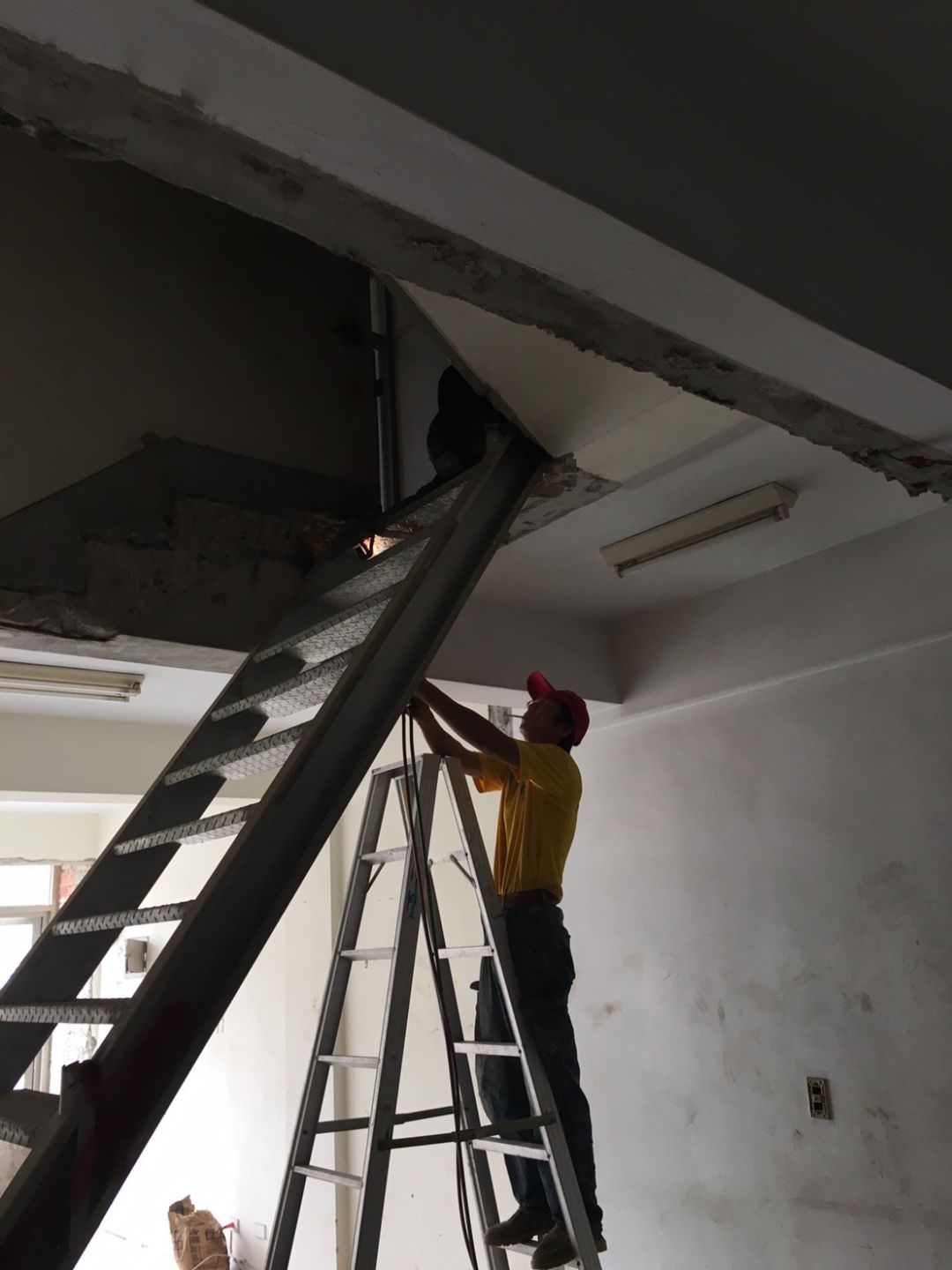 台中居家樓梯修改