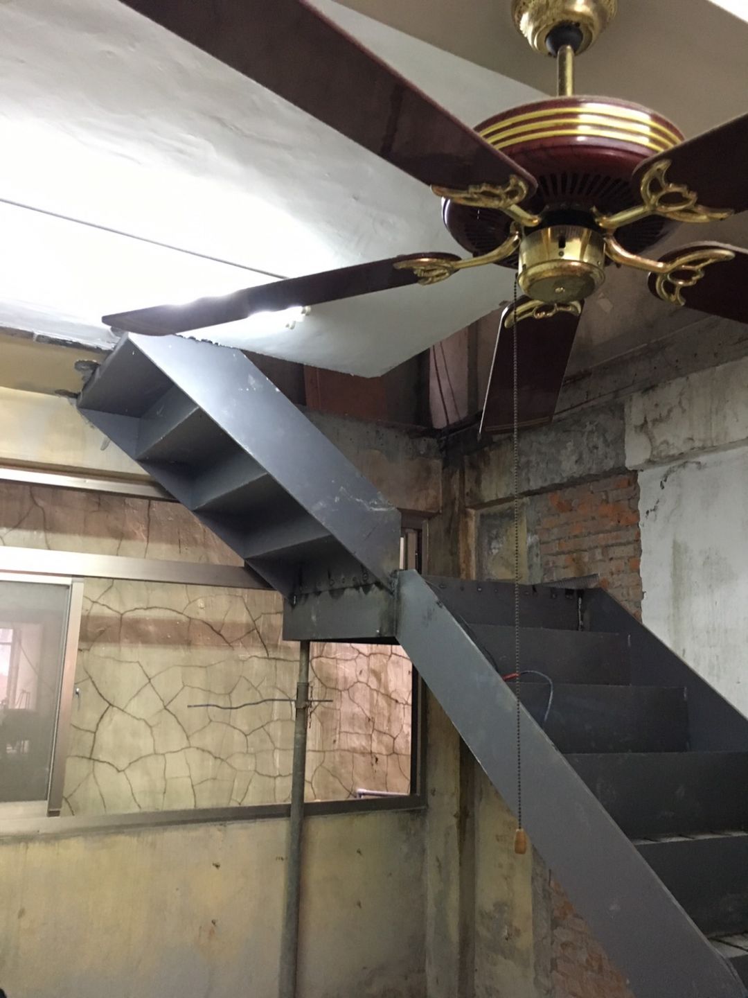 台中室內樓梯設計